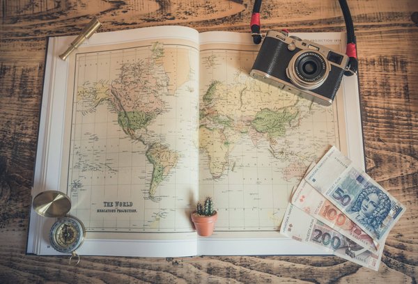 Comment trouver des bons plans pour voyager moins cher ?