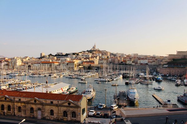 Découvrez les monuments emblématiques à visiter dans chaque ville de France
